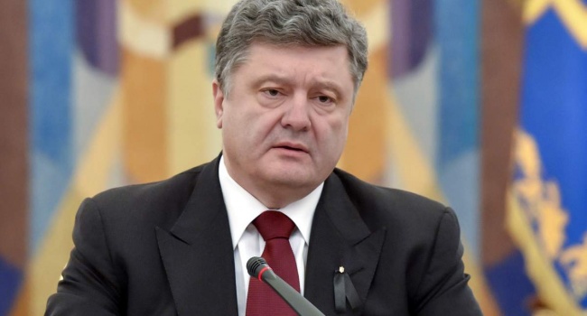 Блогер: «Забавно, что даже Вакарчук во втором туре президентских выборов обыграет Порошенко»