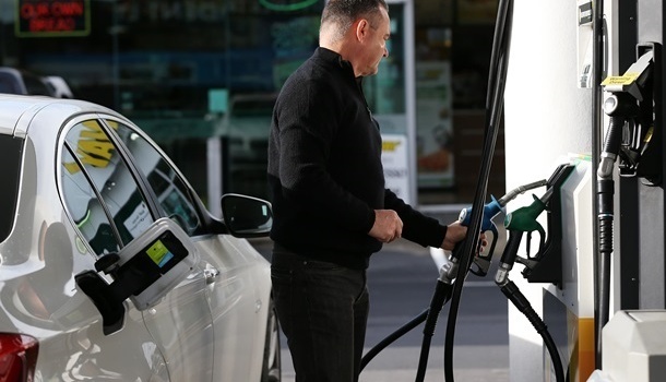 На АЗС продолжается снижение цен на бензин и топливо