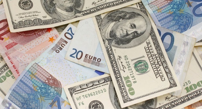 Украинцам разрешили осуществлять новые операции с валютой