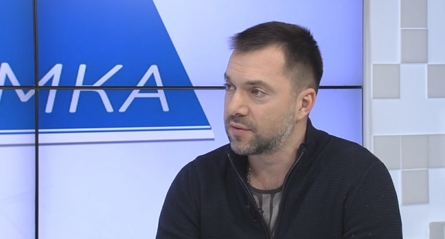 Арестович: сегодня у России нет столько кадровых военных, чтобы суметь оккупировать Украину
