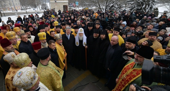 Блогер: единственное, что делали проевропейские нардепы в борьбе за Томос – это всячески мешали Порошенко с надеждой, что все сорвется Блогер: единственное, что делали проевропейские нардепы в борьбе за Томос – это всячески мешали Порошенко с надеждой, что все сорвется