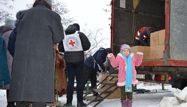 Красный Крест доставил на Донбасс гуманитарную помощь 