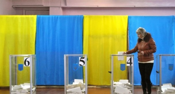 Как в Украине массово используют черный пиар против кандидатов в президенты - эксперт Как в Украине массово используют черный пиар против кандидатов в президенты - эксперт