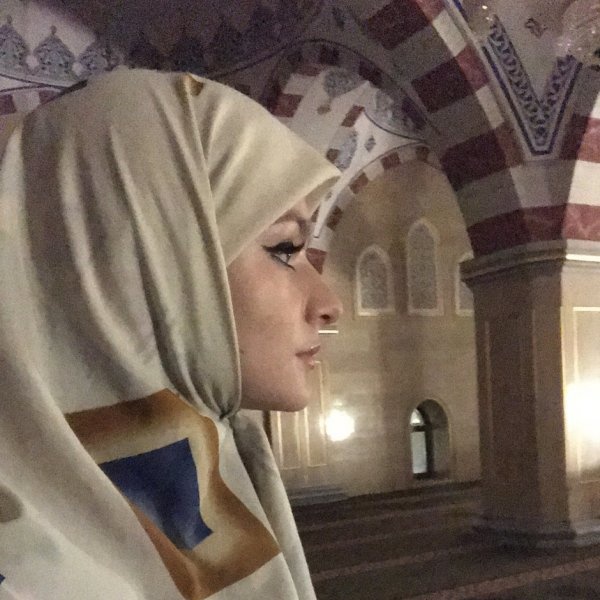 Усы отца на Аллаха: стало известно о кардинальном решении Лизы Песковой Усы отца на Аллаха: стало известно о кардинальном решении Лизы Песковой
