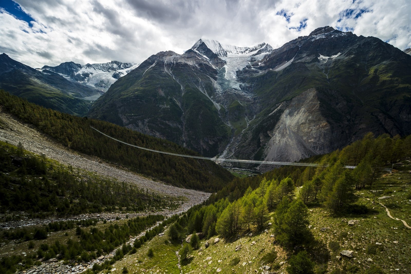 Самый длинный лимузин в мире фото