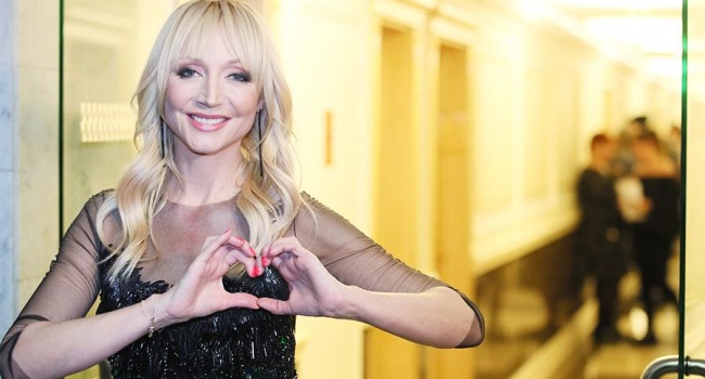 «На царскую семью похожи»: Кристина Орбакайте восхитила семейным снимком «На царскую семью похожи»: Кристина Орбакайте восхитила семейным снимком