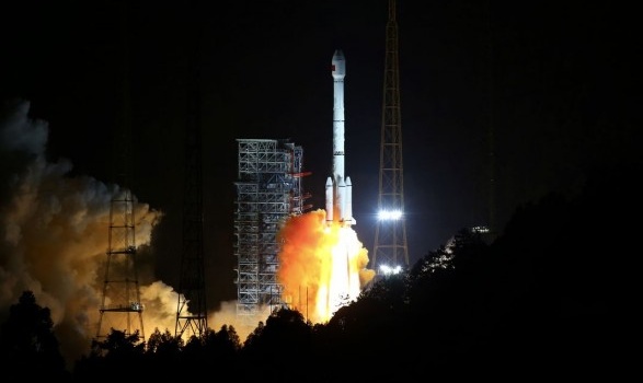Китайцы показали обратную сторону спутника Земли