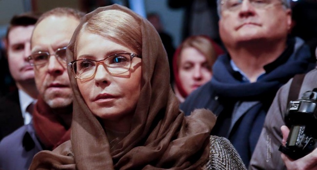 Соратники Тимошенко подставили ее, показав все лицедейство с Томосом
