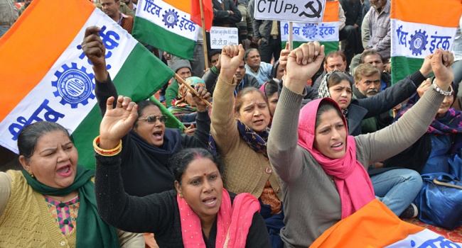 В Индии прошли массовые забастовки с участием 200 млн человек