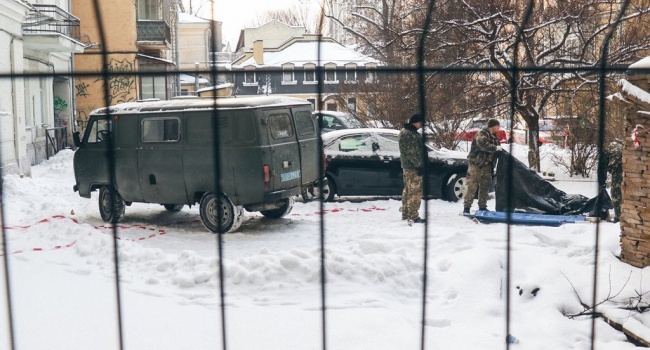 В центре Киеве 15-летний подросток совершил суицид В центре Киеве 15-летний подросток совершил суицид