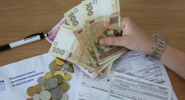 Финансист: субсидии деньгами напрямую людям – если это даже пиар Порошенко, то этот пиар заслуживает поддержки, а не осуждения Финансист: субсидии деньгами напрямую людям – если это даже пиар Порошенко, то этот пиар заслуживает поддержки, а не осуждения