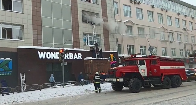 Новое ЧП в России: в бизнес-центре произошел пожар, люди выпрыгивали с окон 