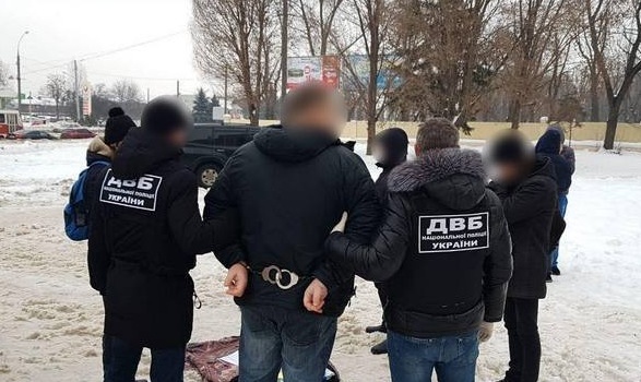 Харьковского полицейского поймали на взятке 