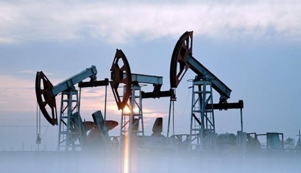 Нефть возобновила рост в цене после падения