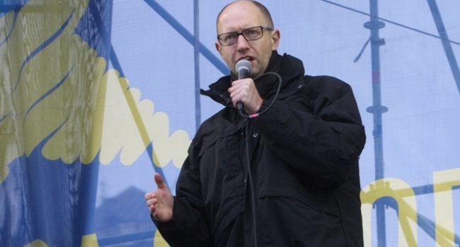 Фраза Яценюка о «куле» изменила ход событий на Майдане, – Березовец