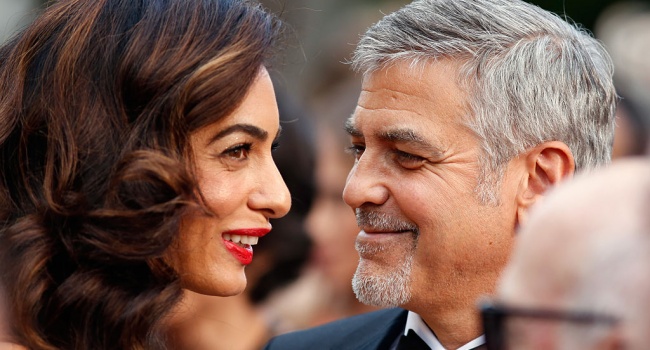 На грани развода: жена Джорджа Клуни вместе с детьми покинула дом