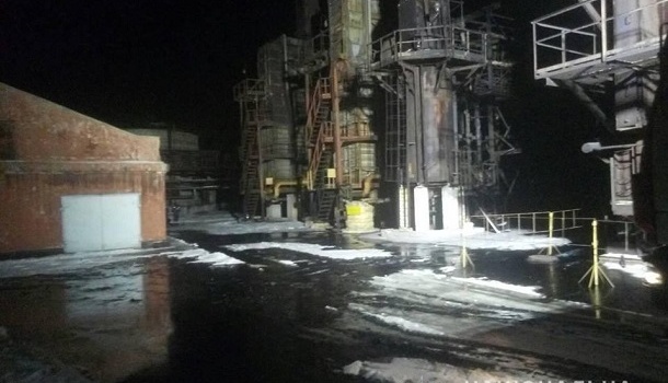 На заводе возле Днепра прогремел мощный взрыв: фото и видео с места ЧП 