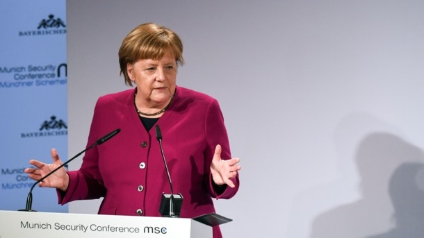 Меркель о кризисе на Донбассе: он далек от разрешения 