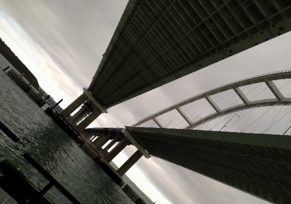 Обнаружена новая серьезная проблема на Крымском мосту: фотофакт