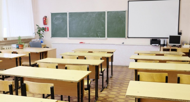 В украинских школах прекратят выдачу аттестатов