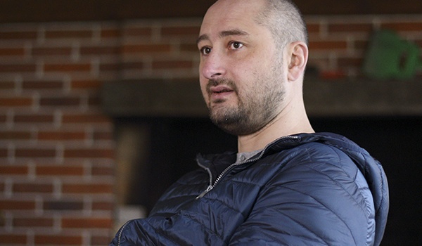«За «Слава Украине!» раздавать тушенку»: Бабченко рассказал, как после ухода Путина США будут спасать Россию «За «Слава Украине!» раздавать тушенку»: Бабченко рассказал, как после ухода Путина США будут спасать Россию