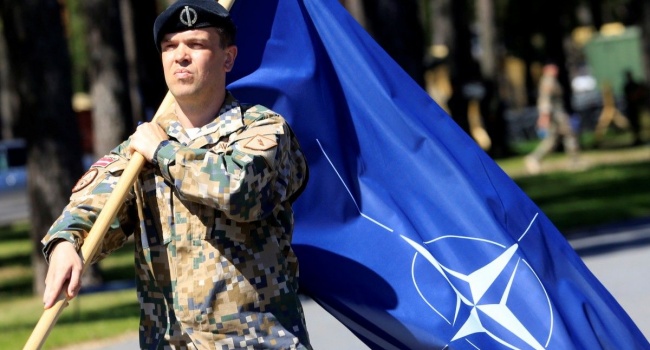 Блогер: получили бы ПДЧ в НАТО в 2007-2008-м – тысячи жизней было бы сохранено