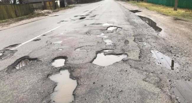 В Нацполиции назвали худшую дорогу в Украине