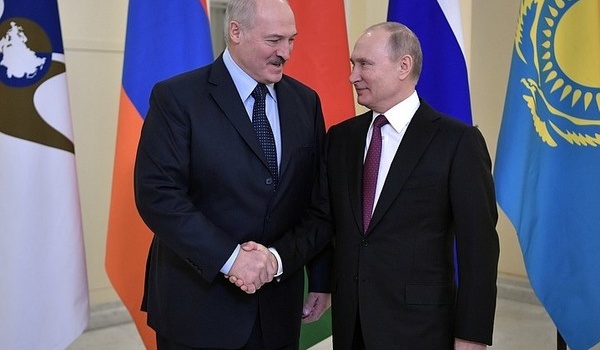Появились новые подробности о «сдачи» Лукашенком Беларуси РФ  