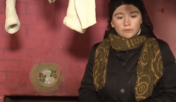 Глаза закрыты бинтами, кожа полопалась: смерть малыша на Киевщине вызвала скандал