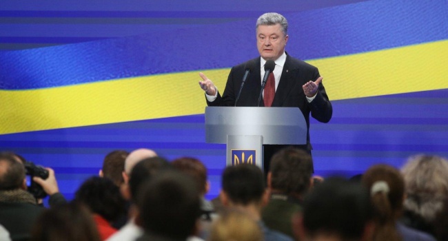 «Грантоеды» противопоставляют Порошенко «облако в штанах», чтобы их кандидатов не критиковали, – блогер «Грантоеды» противопоставляют Порошенко «облако в штанах», чтобы их кандидатов не критиковали, – блогер