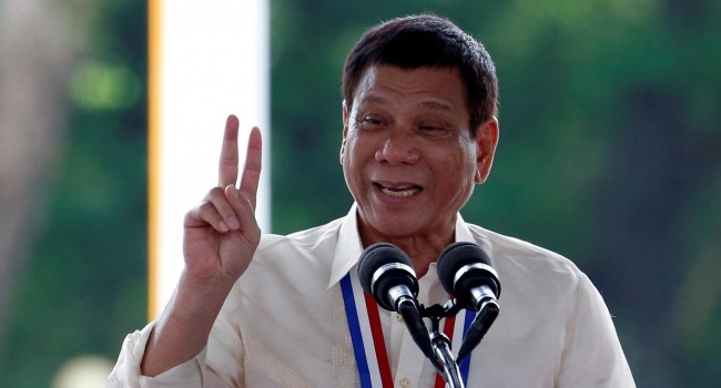 «Эти сукины дети нас убивали»: президент Филиппин собирается изменить название страны