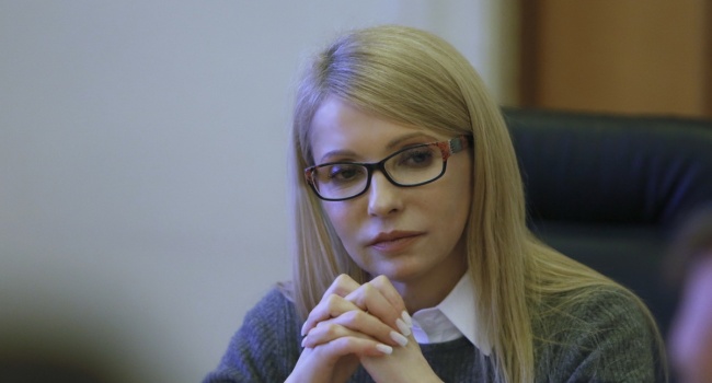 Тимошенко народу: Вам реально что-то принадлежит? Тимошенко народу: Вам реально что-то принадлежит?