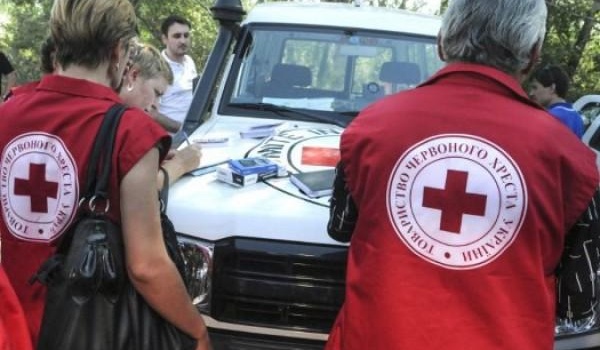 Красный Крест отправил на восток Украины 230 тонн гуманитарной помощи