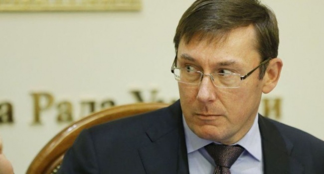 Блогер объяснил, почему ловушка Тимошенко не сработала и Луценко не клюнул на удочку «грантоедов» Блогер объяснил, почему ловушка Тимошенко не сработала и Луценко не клюнул на удочку «грантоедов»