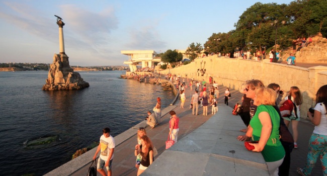Стало известно, сколько российские туристы готовы потратить на отдых в Крыму