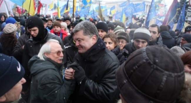 Ветеран АТО: шавки Коломойского пытаются доказать, что Порошенко не было на Майдане – есть видео, которое это опровергает