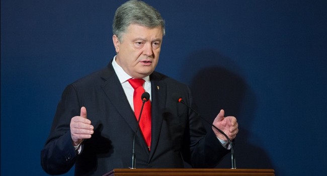 Порошенко фактически на себе вытягивает внешнюю политику Украины, – политолог