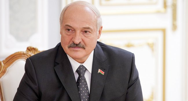 Лукашенко пригрозил объединиться с РФ, если США разместят ракеты в Украине