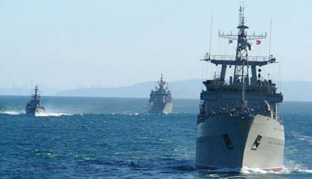 Порошенко просит увеличить количество кораблей НАТО в Черном море 