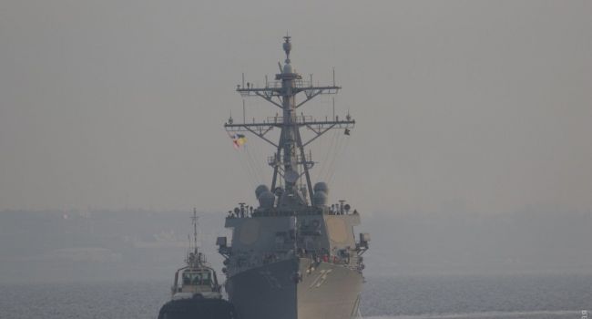 ЧФ РФ отреагировал на прибытие эсминца USS Donald Cook в порт Одессы стрельбой в Черном море