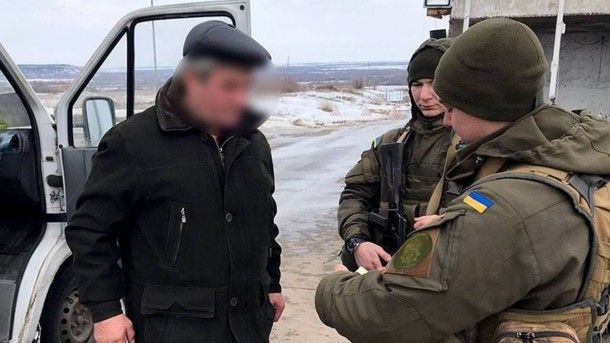 Нацгвардейцы на Донбассе задержали соратника оккупантов Нацгвардейцы на Донбассе задержали соратника оккупантов