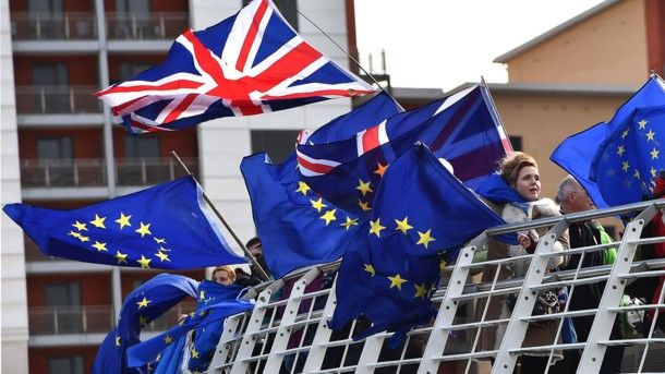 Евросоюз готов перенести Brexit: названо условие