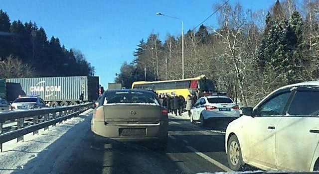 Автобус с украинцами разбился недалеко от Москвы: подробности 