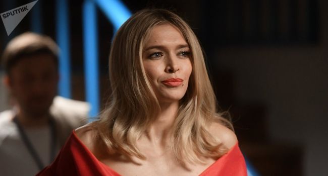 «Ангельская красотка!» Вера Брежнева призвала бороться с дискриминацией в мире 