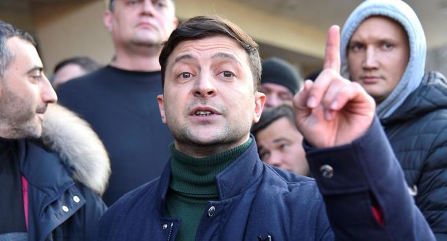 Блогер: у Зеленского есть миллиарды на рекламу на ТВ, но нет желания платить своим наблюдателям, пусть работают за идею