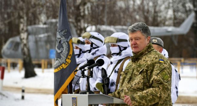 Литовченко: если Порошенко уберут от власти вместо многих областей останутся руины, как в донецком аэропорту Литовченко: если Порошенко уберут от власти вместо многих областей останутся руины, как в донецком аэропорту