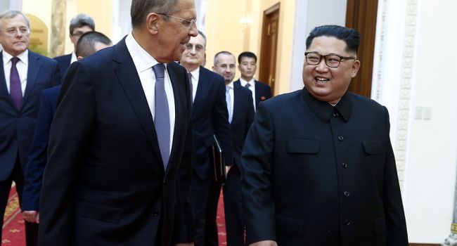 Для чего Ким Чен Ын едет в Москву: названы причины