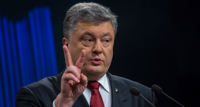 Политолог: Украина сама подорвала собственный миф о стремлении к демократии