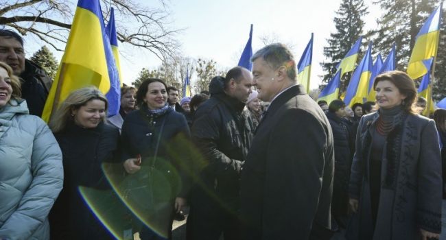 «Мы прекратили многолетнее унижение»: слова Порошенко о новой победе Украины взбесили россиян 