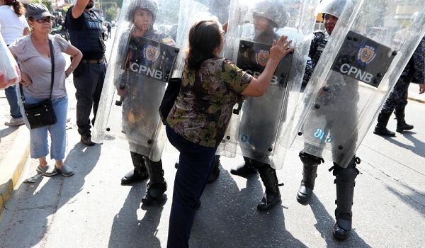 Страна осталась в неведении: в Венесуэле намечается бунт из-за блэкаута